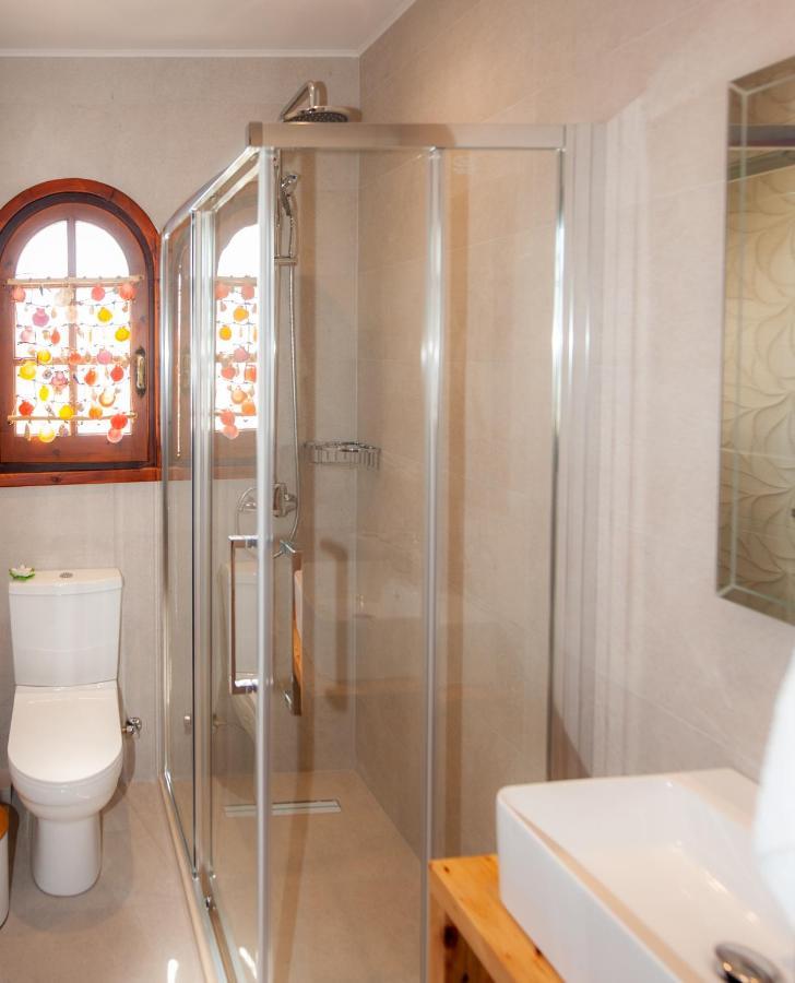 Giorgos Apartments Дассия Экстерьер фото